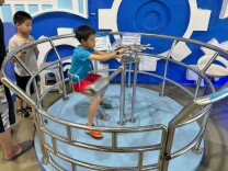 探秘科技馆｜转动惯量：藏在轮子里的“旋转密码”