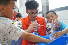 南华学子“三下乡”：“科学魔法”点燃乡村课堂