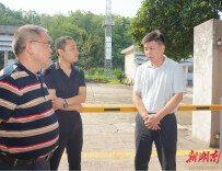 曾平原督导检查安全生产和市容环境卫生工作