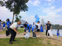 关爱未成年人 宁乡市环保志愿者充当“护花使者”