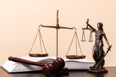 岳麓山评论 | 网络世界：既不能乱说，也不能乱管