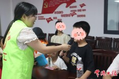 环保时装秀助力常德流动儿童融入城市