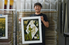 内蒙古扎鲁特旗：在版画上雕刻热爱