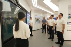 黄军其围绕城市更新开展“十五五”规划专题调研