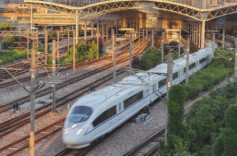 三湘时评丨买票更自由 出行更无忧