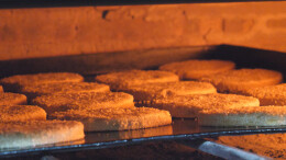 福地怀化 · 美味会同 | 中秋未至月饼先香，会同柴火月饼生产忙