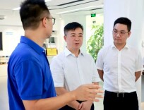 秦国良调研重点企业：加快转型升级 助推高质量发展