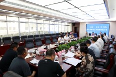 周志军主持召开区长办公会议 研究部署近期重点工作