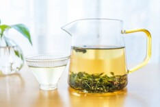 长期喝白开水VS长期喝茶，对身体都有什么好处？