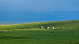 湖南15岁小孩哥独自“穷游”新疆走红，6天仅花费1615元，网友：少年徐霞客