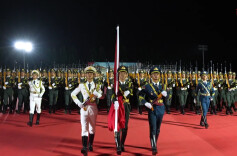 经纬线·国旗的尊严 由我们捍卫