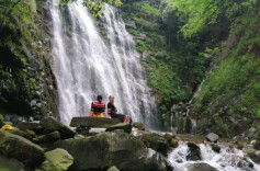 临湘市龙窖山风景名胜区获评“中国绿水青山文旅典范景区”