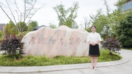江朝：用温暖照亮学子