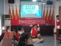 暑期走村居送健康，专业宣教护成长