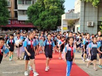 童心映山河 开学启新程—— 德润园小学 2025 年下学期开学报到日活动温情启幕