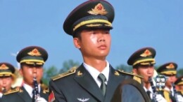 国防科大战士两次参加阅兵