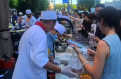 摆摊卖小吃不是星级酒店“单选项”，长沙老牌五星级酒店圈粉有招  开观光巴士待客，“造”粉丝节嗍粉节引流