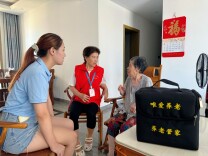 长沙县居家养老服务站：从理发到吃饭 关怀无微不至