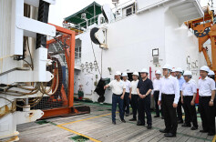 沈晓明调研湖南相关企事业单位驻海南机构运行发展情况 冯飞一同调研