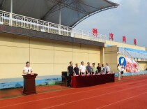 南县职业中等专业学校2025级新生军训开营：展飒爽英姿，壮青春之志