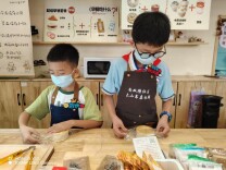 这份暖心请查收！“一日店长”公益行动见爱与成长