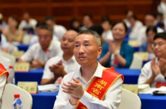 师者如光｜郑宇：以心育人，做青春路上的“守夜者”与“点灯人”