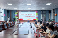 慰问润心田，关怀鼓干劲——麻阳苗族自治县纪委书记刘军走访慰问代远学校优秀教师