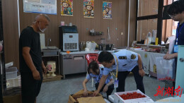 【福地怀化·懂你如家】鹤城区市场监督管理局开展食品安全专项行动