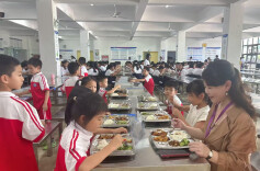 尚德守法，共享食安 ——长沙市明德金鹰学校开展“全国食品安全宣传周”系列活动