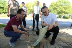 蔺佳主持召开专题调度会 现场办公推进污水管网改造项目并部署水质净化厂问题整改