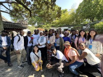 三尺讲台连世界 三十年耕耘育匠心——记湖南外贸职业学院“双师型”教师黄俐