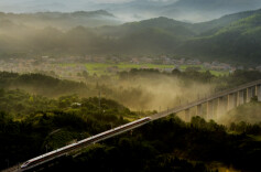 寻找摄影师 | 梁雅白：高铁过乡村