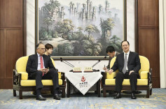 毛伟明会见巴基斯坦客人