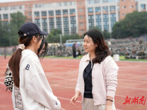 袁永逸：六载育桃李 匠心筑青春