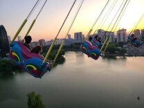 京城又多一处赏夕阳打卡地，朝阳公园“落日飞车”受欢迎