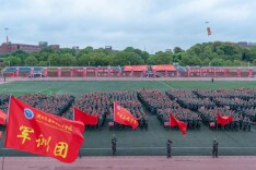 湖南交通职院举行2025级新生军训总结表彰大会