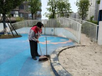 大汉物业谢阳霞：日夜坚守，扮靓园区每一角