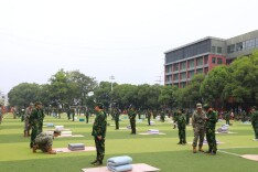 湖南现代物流职业技术学院举办“戎装青春·强技铸魂”叠被子对抗赛