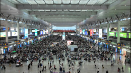 铁路上海站今日预计发送48.7万人，三大火车站候车室即日起通宵开放