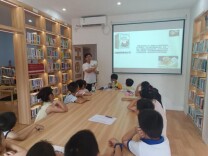 读长沙故事、画湘剧面具：长理志愿者带儿童感受本土文化