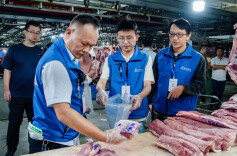 视频│凌晨，记者随执法人员突击检查水渡河市场