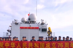 海天间护蓝色国土 海警舰艇编队以坚守庆华诞