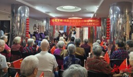 行走的课堂，青春的担当 长郡中学学子这样为祖国庆生