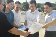 黄军其专题调研左宗棠墓保护利用工作