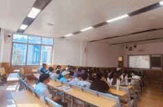 长沙民政职院校领导深入马克思主义学院课堂听取新生“开学第一课”