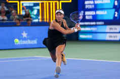 2025武网｜萨巴伦卡梦碎武网“4冠王”！佩古拉与高芙会师决赛