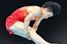 全运会蹦床决赛：胡译乘夺两金 严浪宇实现卫冕