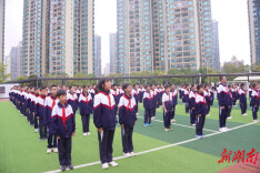 勤耕不负沃土 节粮方惜农桑——长沙市明德金鹰学校举行国旗下的思政课