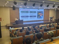 湖南汽车工程职业大学：校企“双导师”为2025级本科新生开讲“专业第一课”