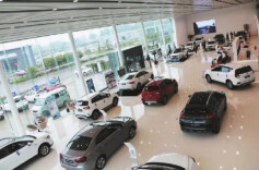 燃油车“回暖” 90.2万辆车背后的复苏逻辑与市场新局